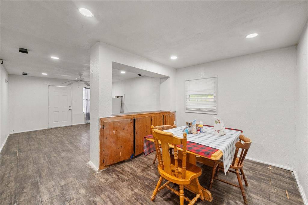 2118 W 12th Avenue, Corsicana, TX 75110