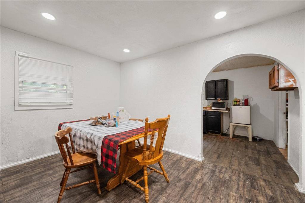 2118 W 12th Avenue, Corsicana, TX 75110