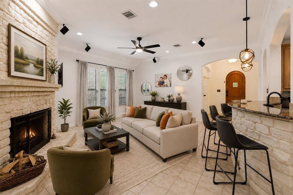 338 Spyglass Drive, Willow Park, TX 76008