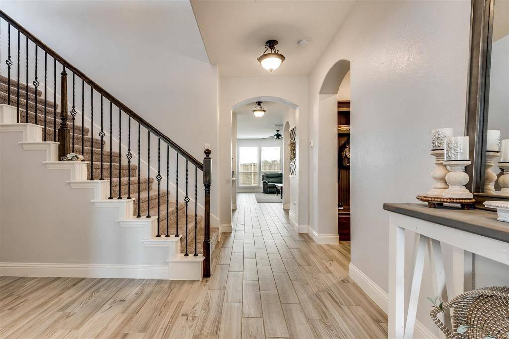 213 Roscoe Drive, Fate, TX 75087