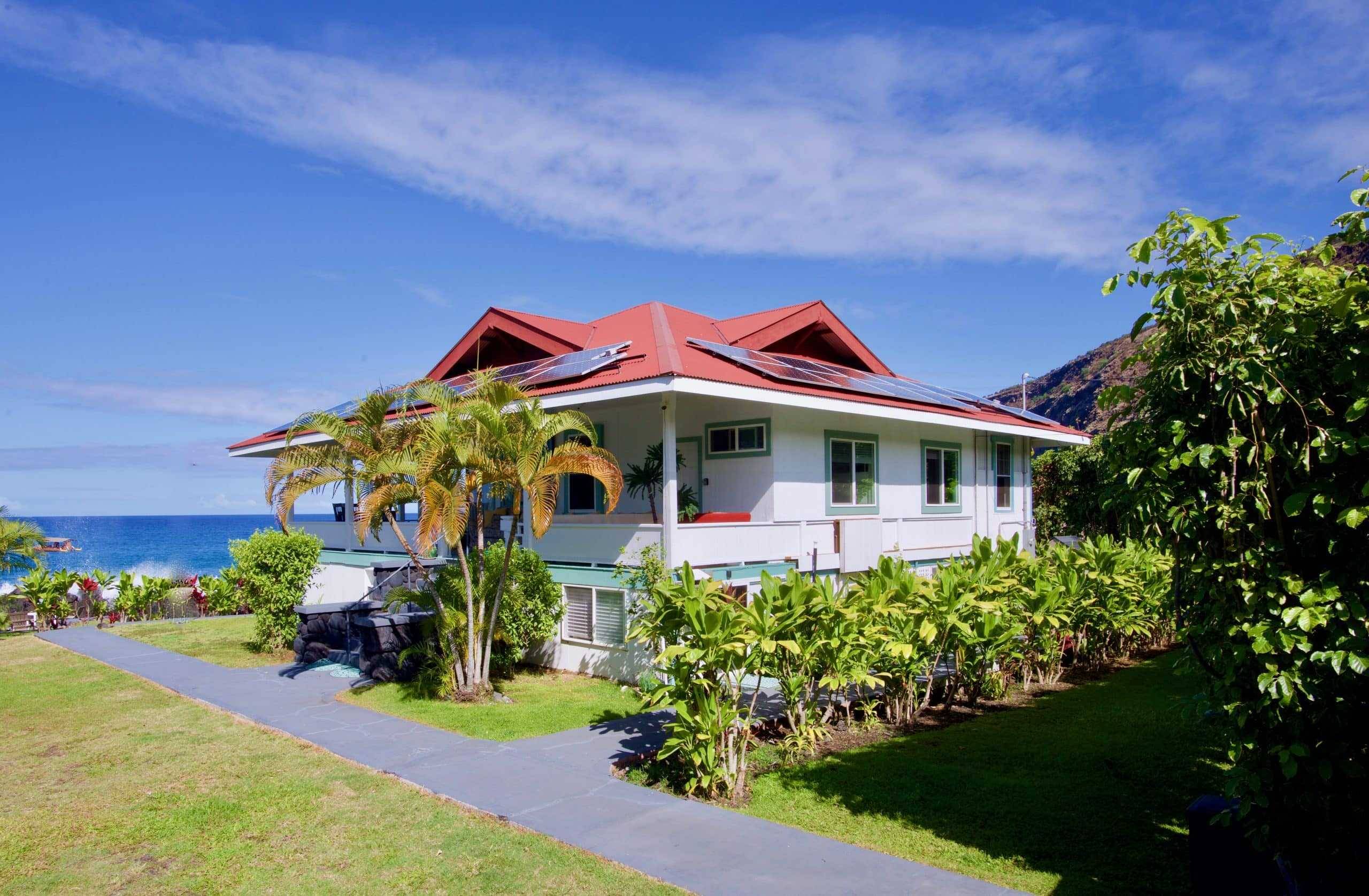 82-6047 PUUHONUA RD, Captain Cook, HI 96704