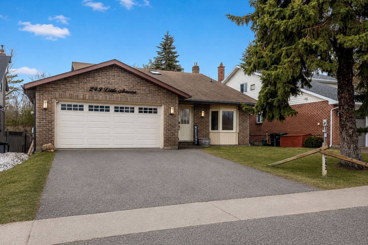 243 LITTLE AVE, Barrie, ON L4N 6L3