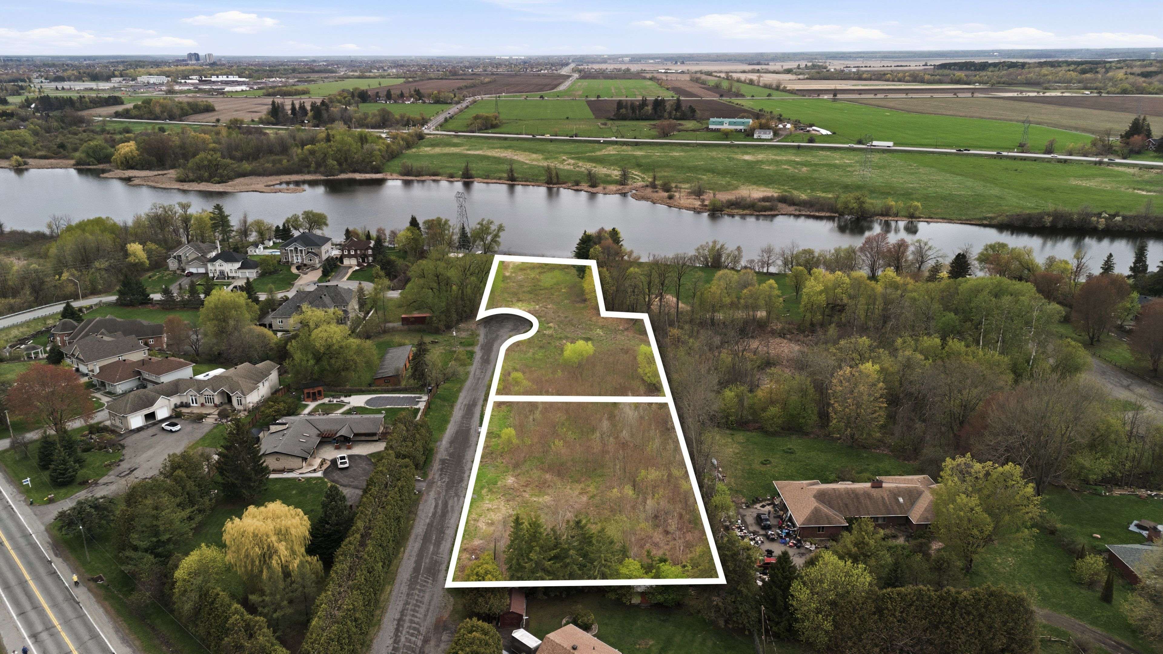 348 River RD, Blossom Park - Airport And Area, ON K1V 1R8