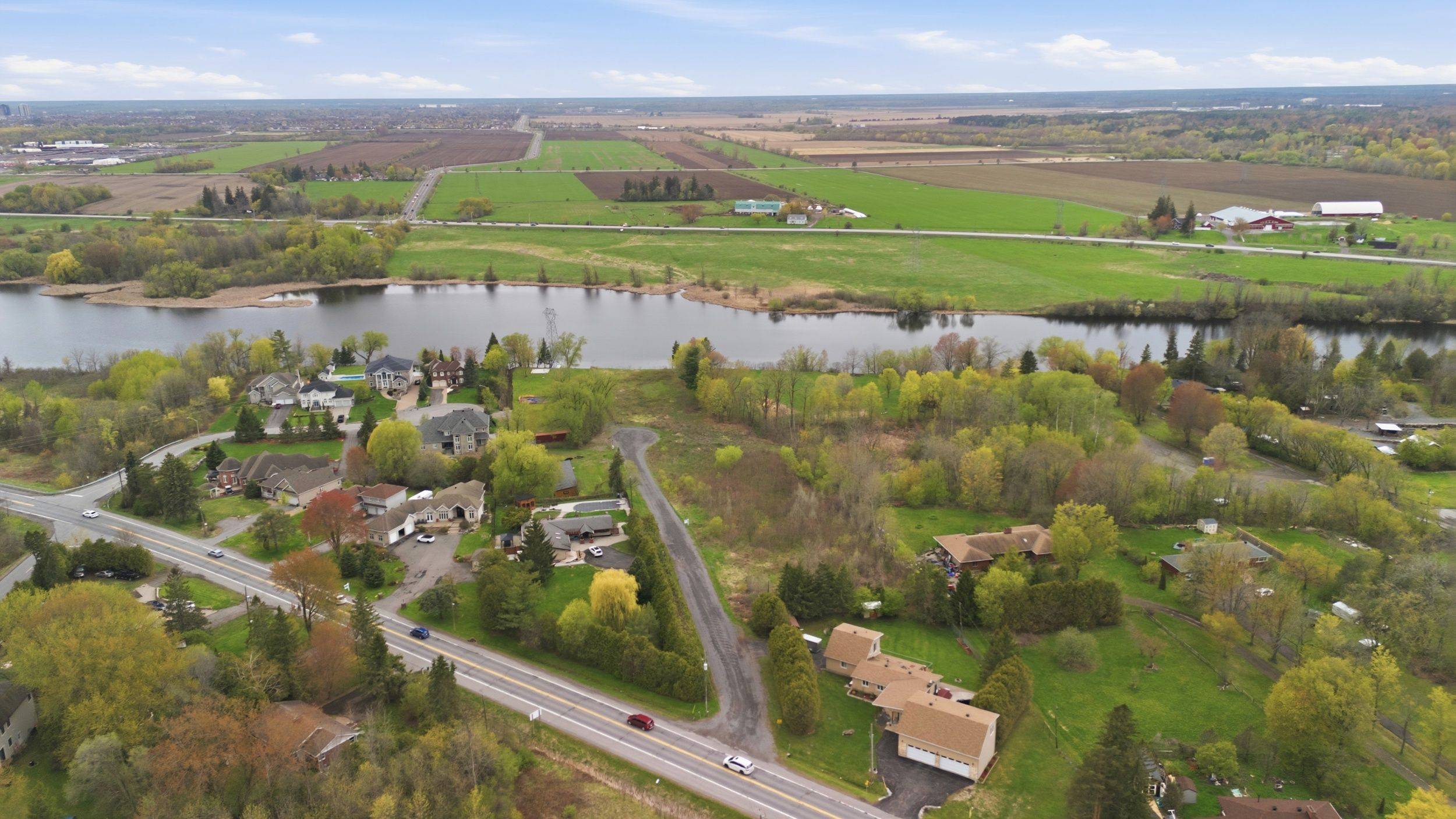 348 River RD, Blossom Park - Airport And Area, ON K1V 1R8