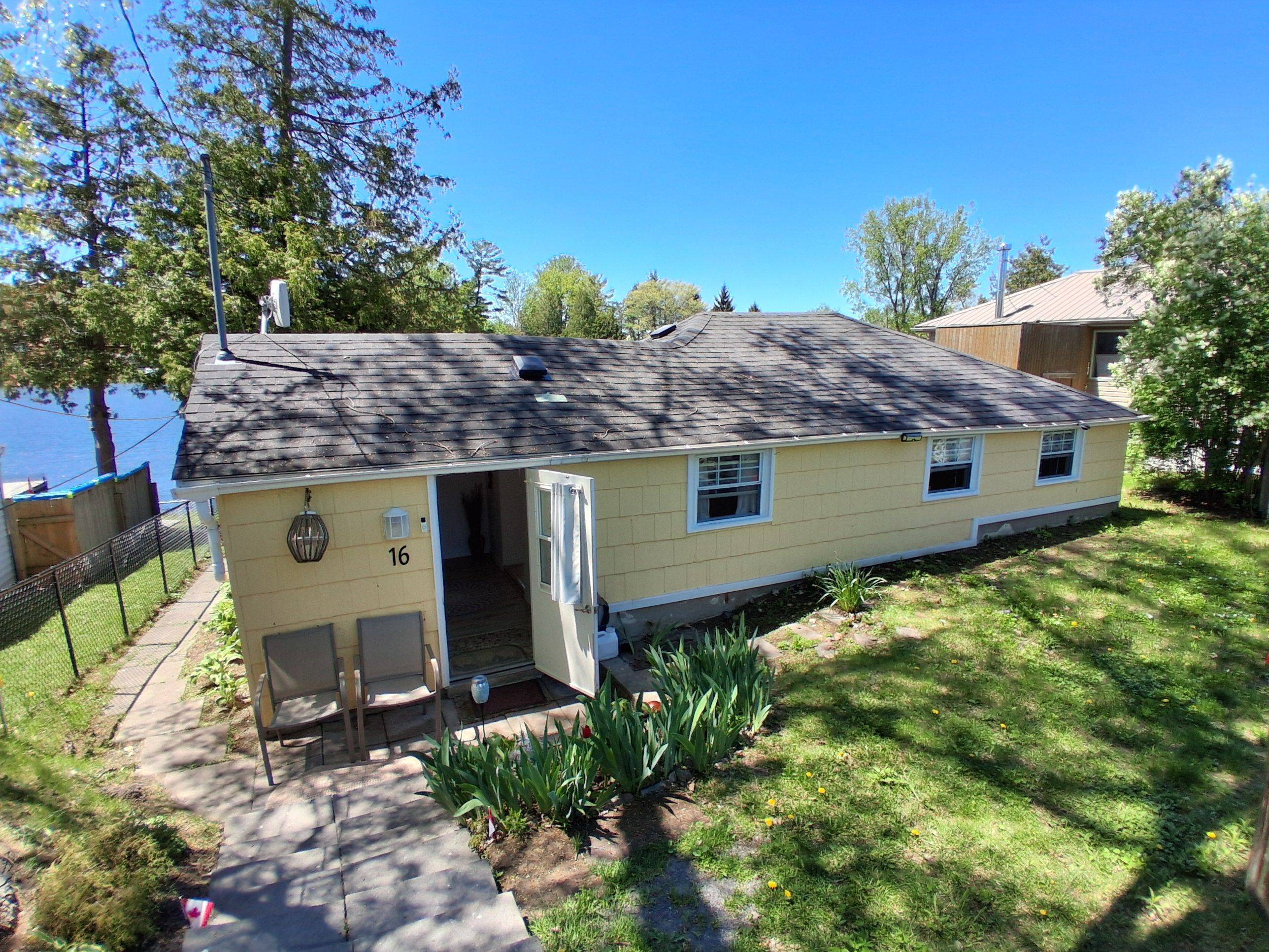 16 Pines LN, Quinte West, ON K0K 3E0