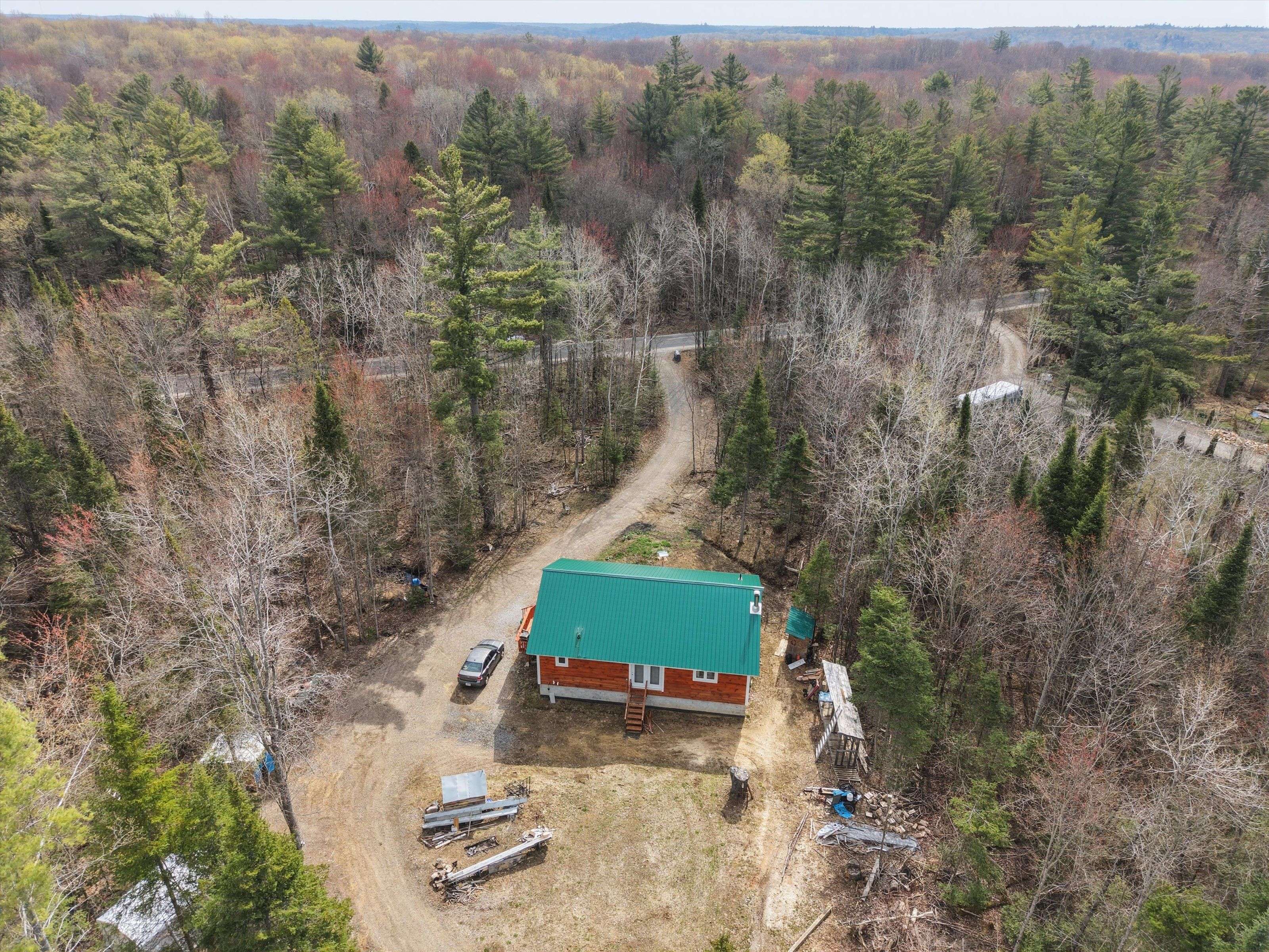 1070 Vankoughnet RD, Bracebridge, ON P1L 1X1