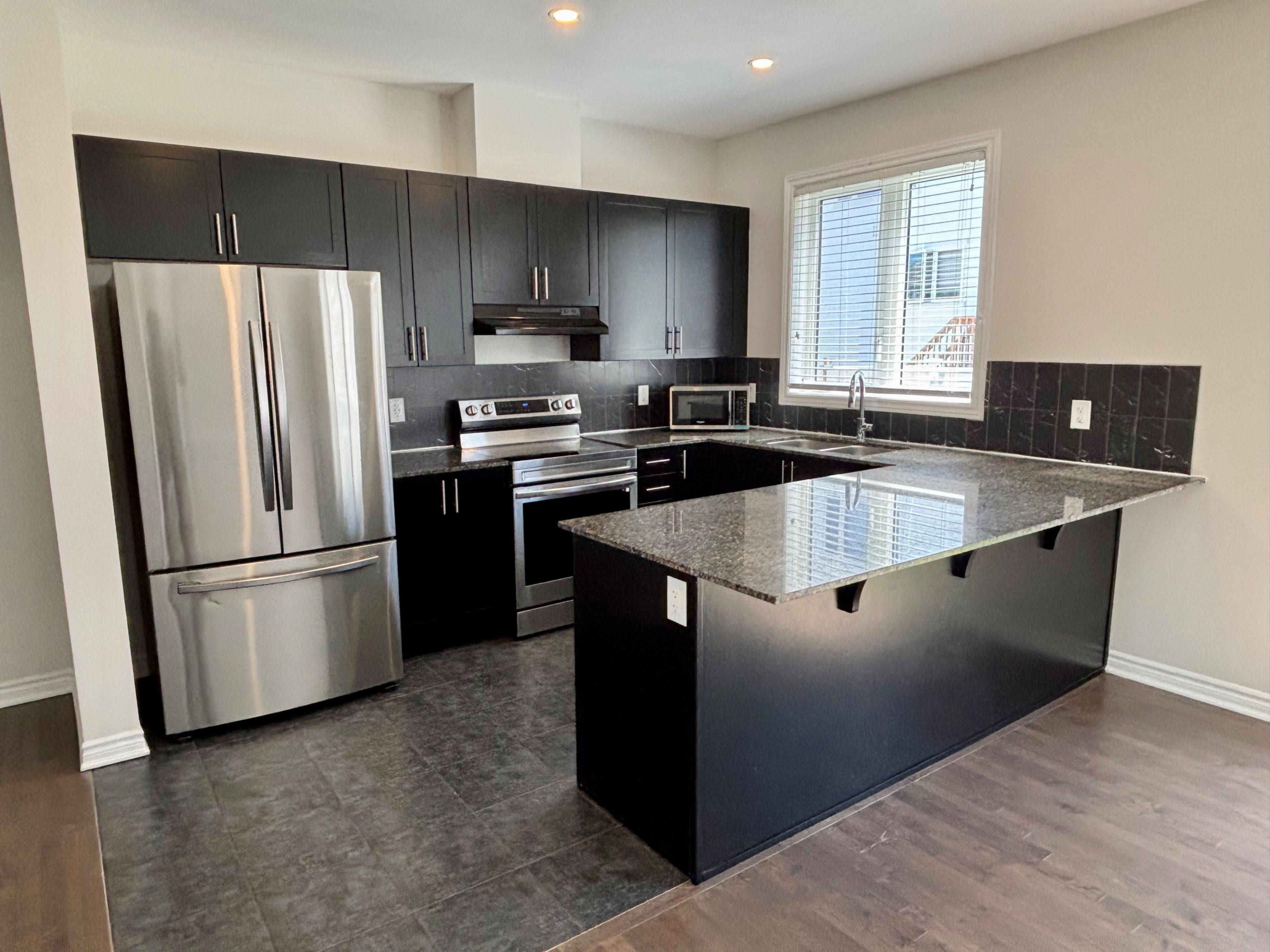 526 Sturnidae ST, Barrhaven, ON K6J 6W9
