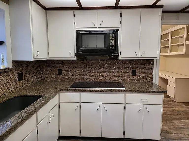 5728 Rockhill Road, Fort Worth, TX 76112