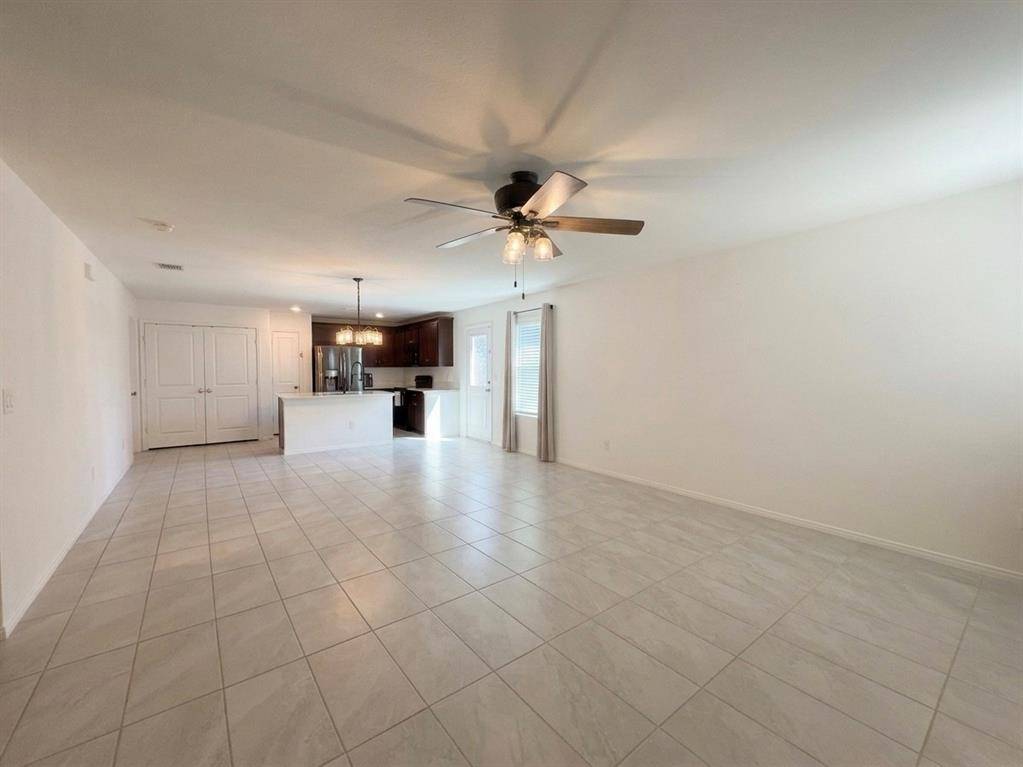 14033 Earlham Street, Pilot Point, TX 76258