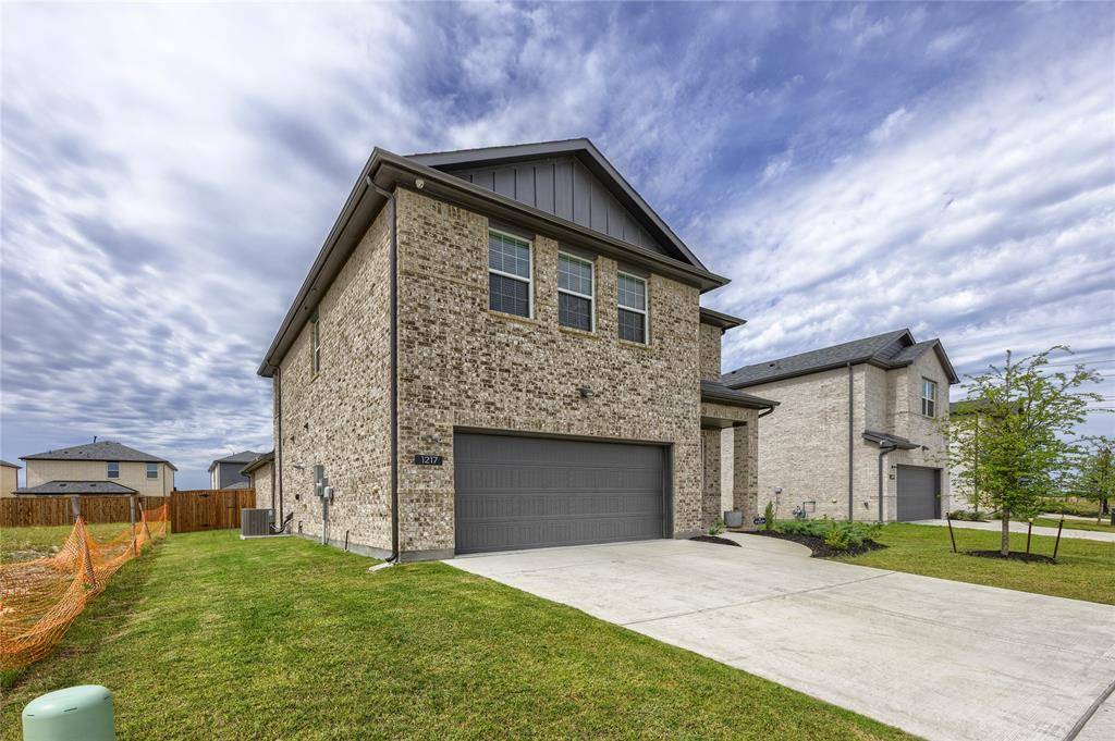 1217 Triton Drive, Seagoville, TX 75159