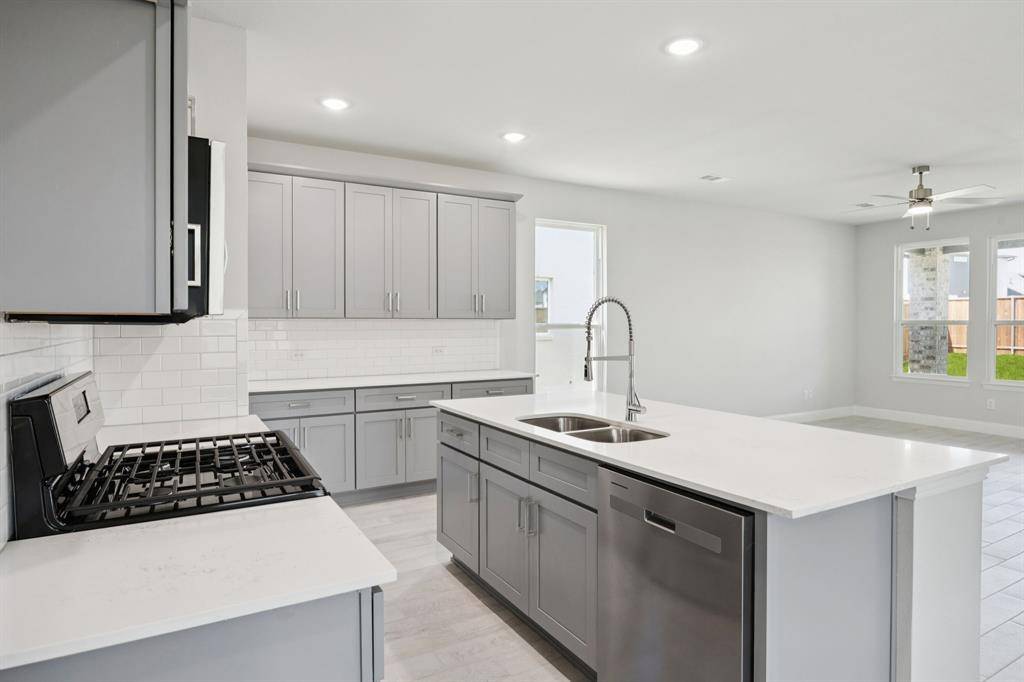 515 Lana Drive, Seagoville, TX 75159