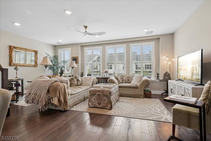 24 Gerhard Pl, Morris Twp., NJ 07960