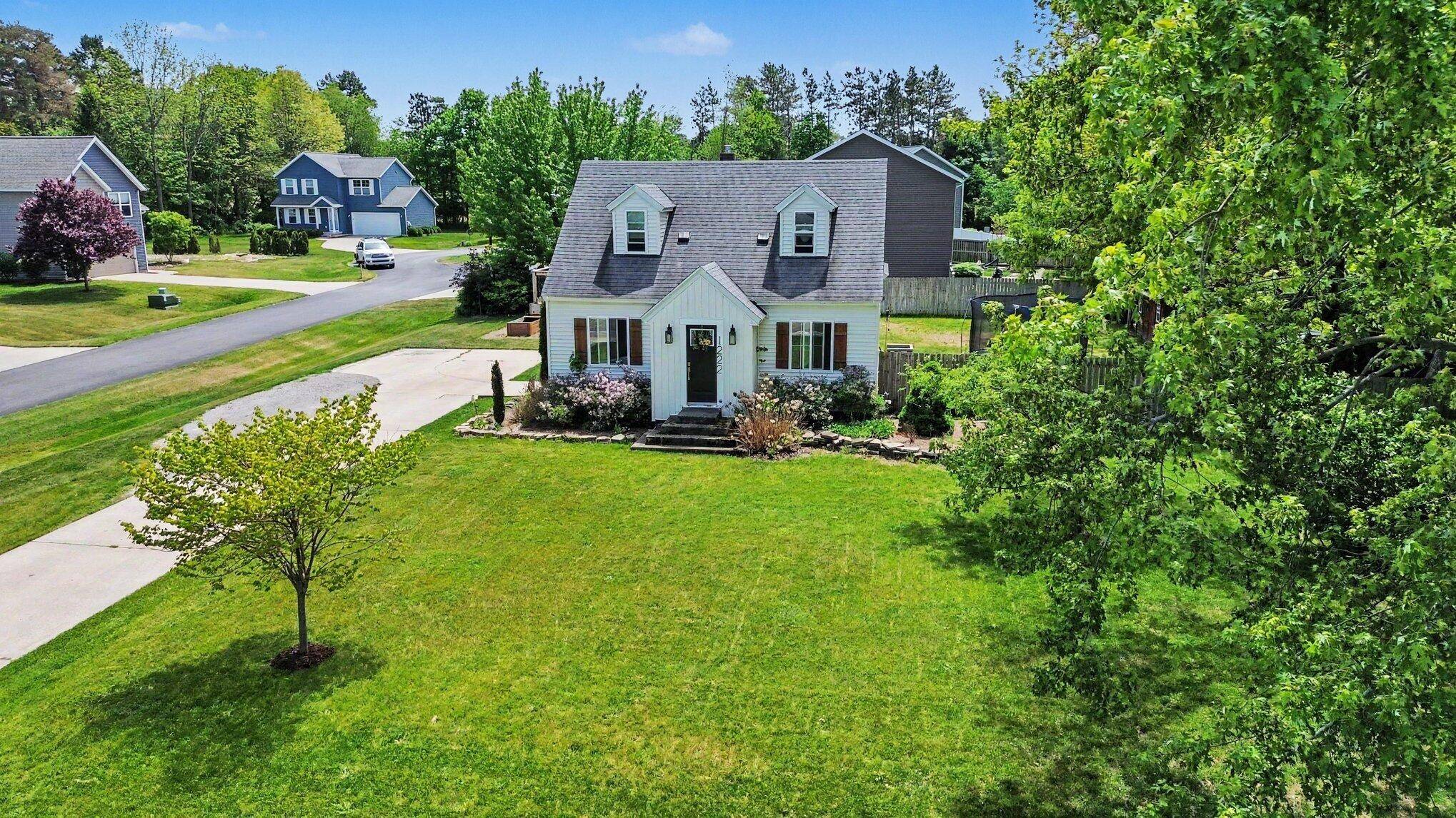 1222 W 32nd ST, Holland City, MI 49423