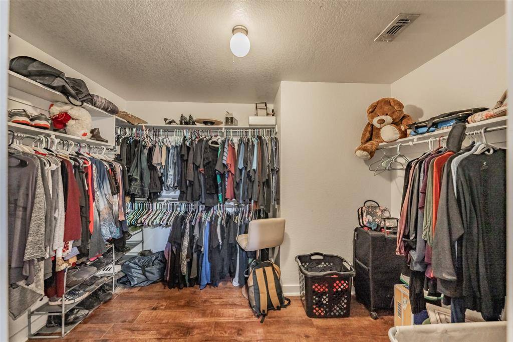 9133 Saint Barts Road, Fort Worth, TX 76123