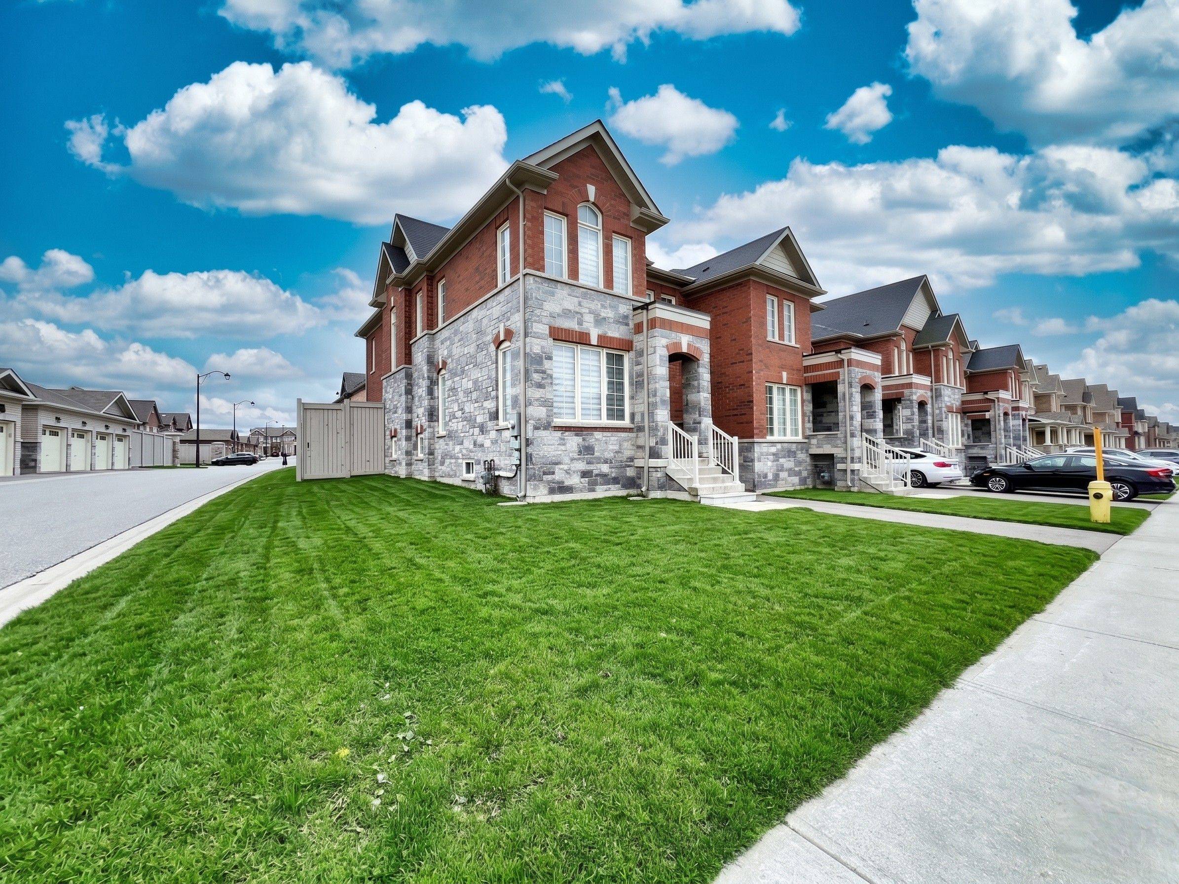1 frederick pearson ST, East Gwillimbury, ON L0G 1R0