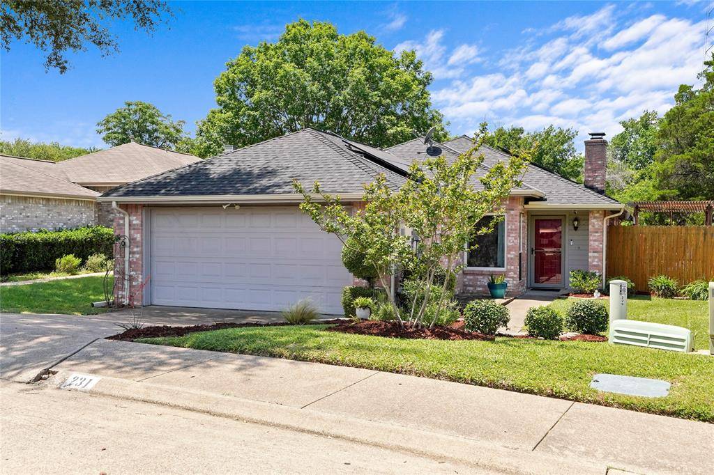 231 Juniper Ridge Circle, Desoto, TX 75115