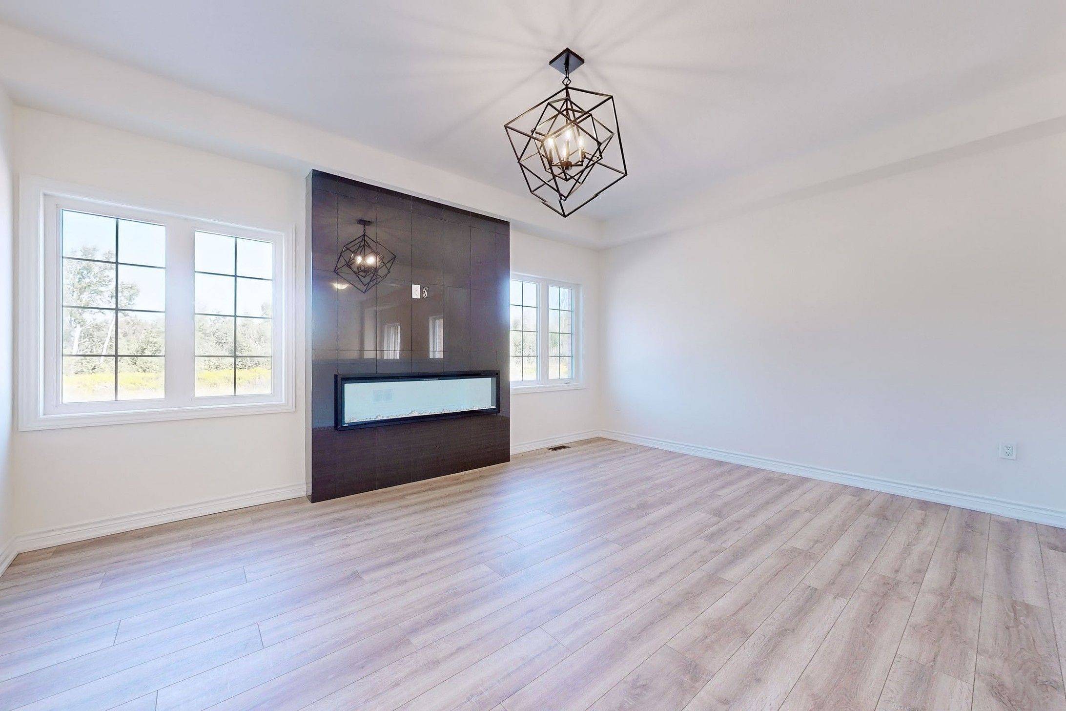 140 Hawkins ST, Georgina, ON L0E 1R0