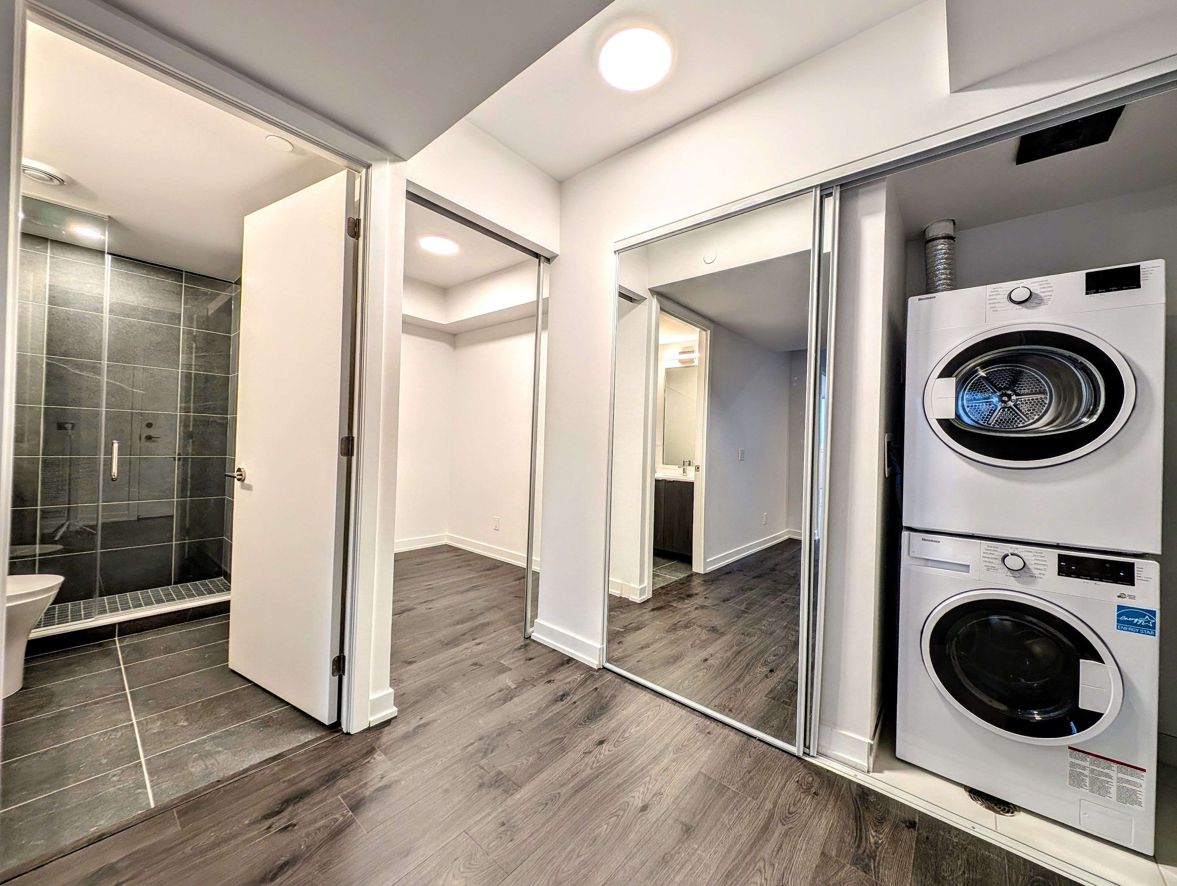 100 Queen ST E #1217, Toronto C08, ON M5C 0B5