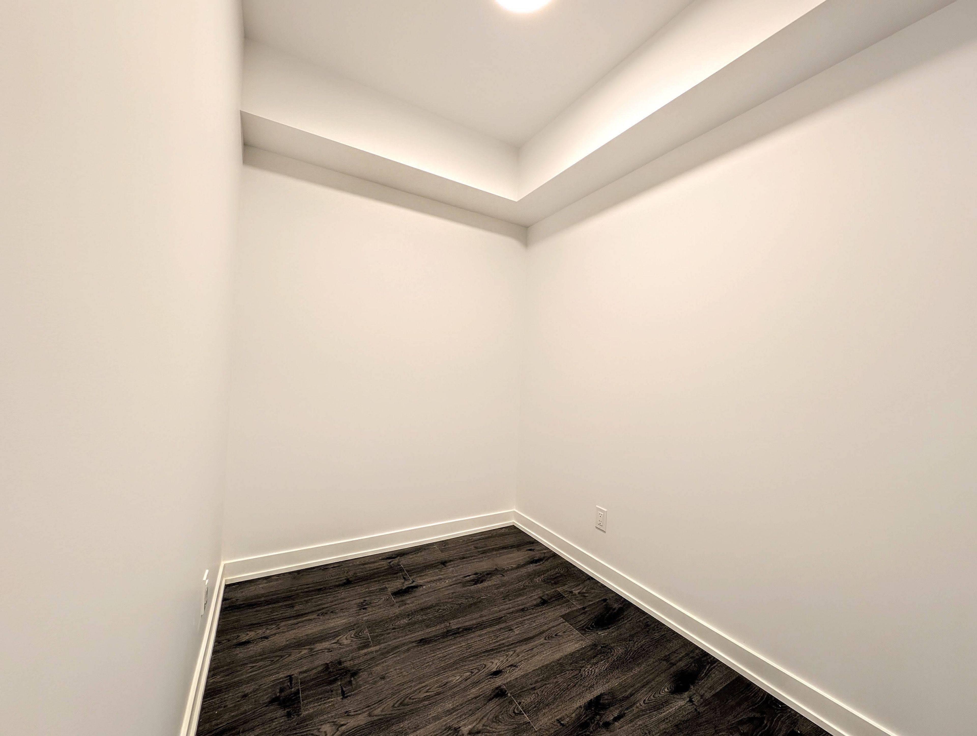 100 Queen ST E #1217, Toronto C08, ON M5C 0B5