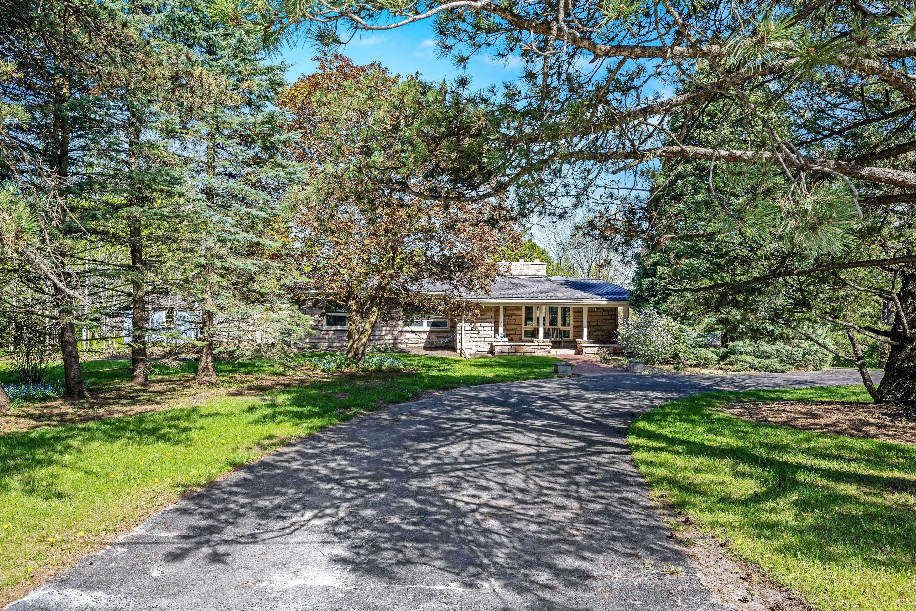 8988 Halton Erin Townline, Halton Hills, ON L7J 2L8