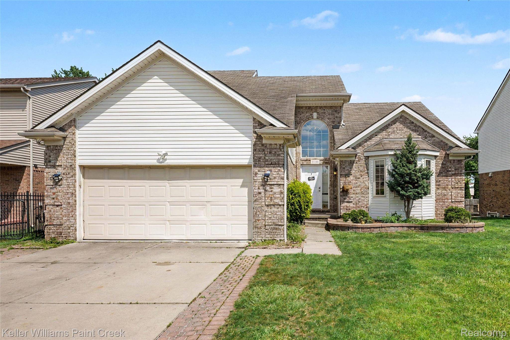 33180 Glengary CT, Sterling Heights, MI 48310