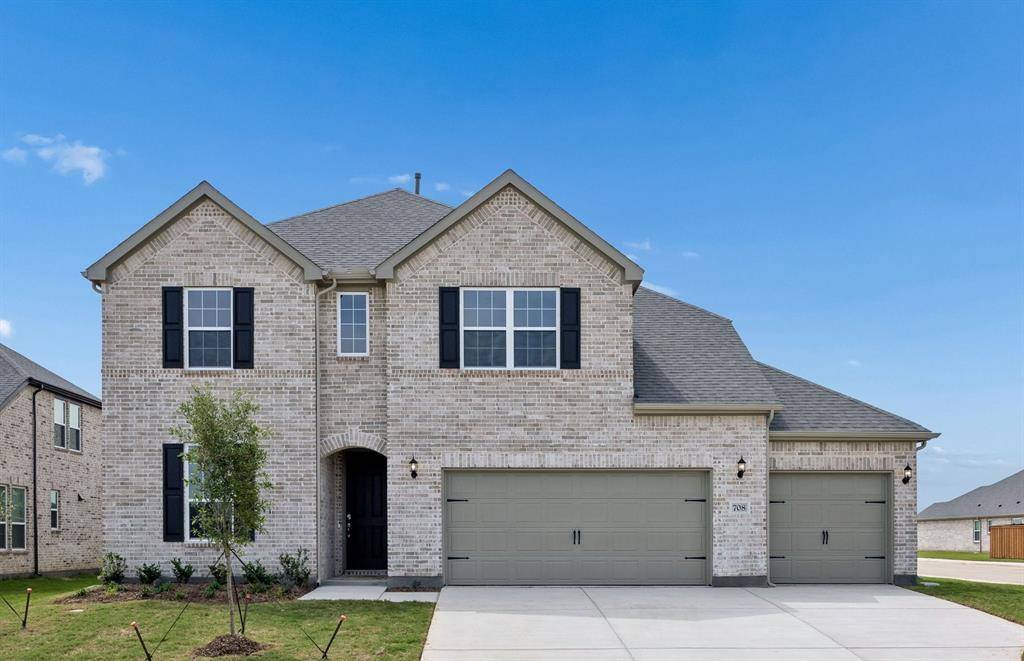708 Brozgold Avenue, Midlothian, TX 76065