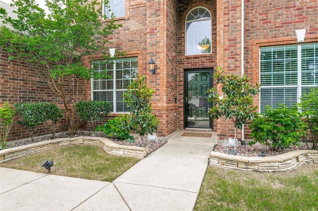 1121 Victory Bells Drive, Fort Worth, TX 76052