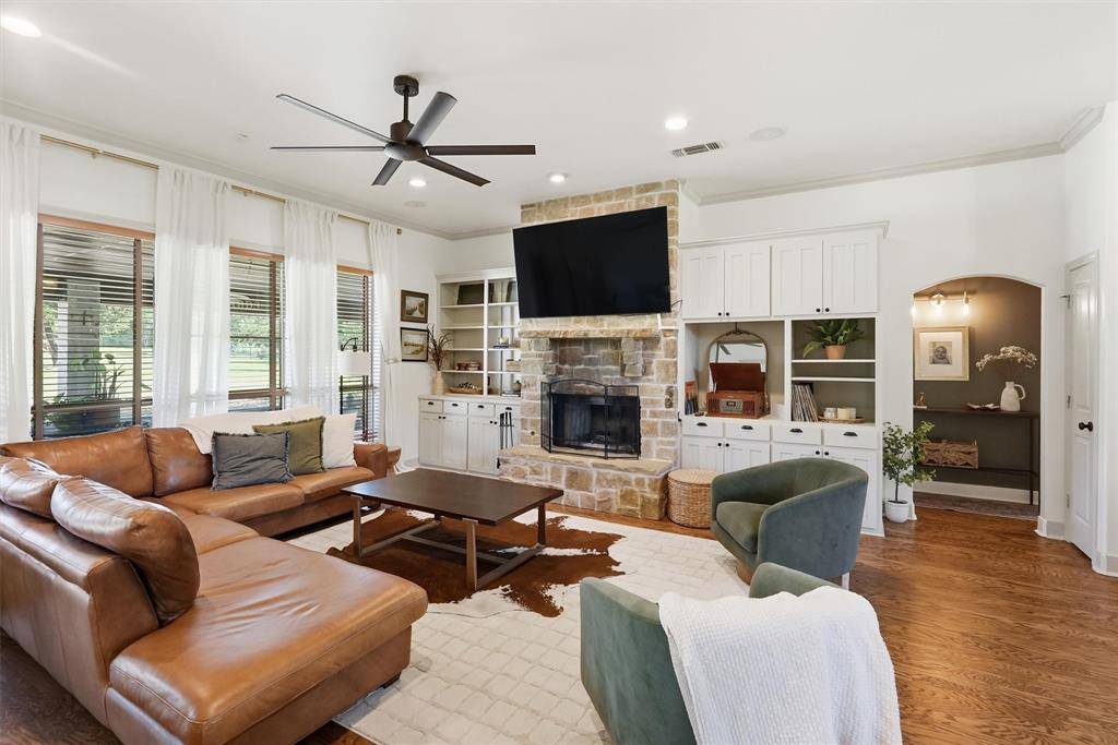 109 Rooster Cogburn Court, Weatherford, TX 76088