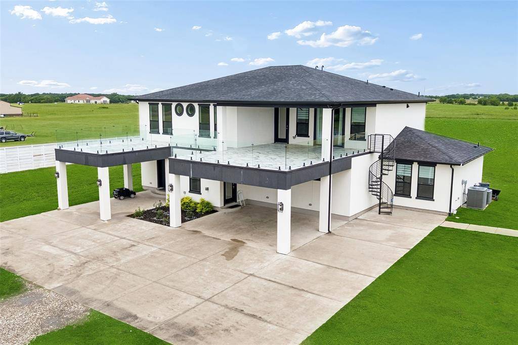 1053 Sedalia Road, Van Alstyne, TX 75495