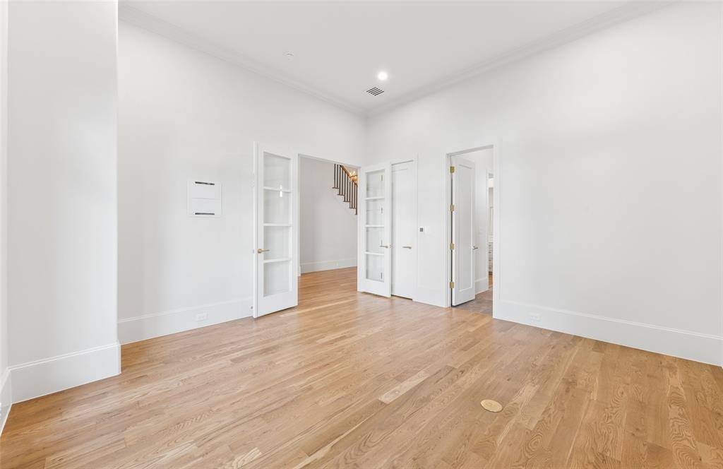 9939 Ontario Lane, Dallas, TX 75220