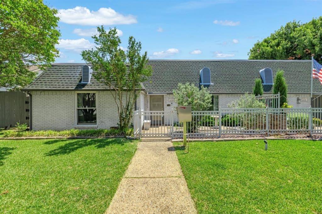 3778 Weeburn Drive, Dallas, TX 75229