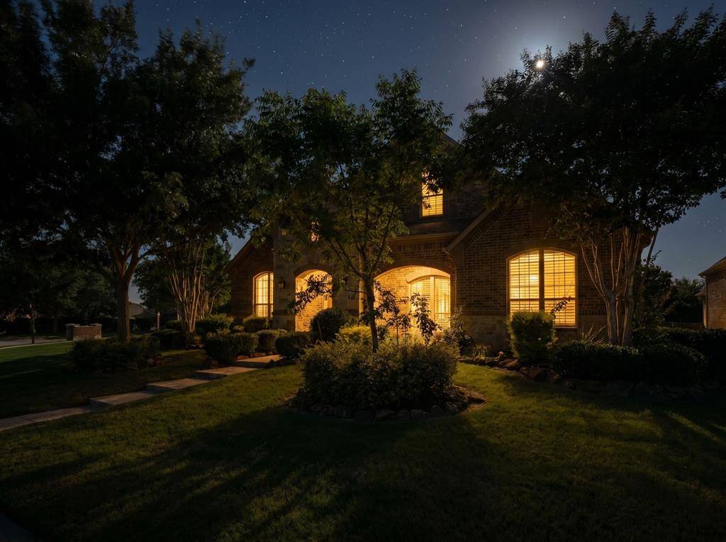 864 Willow Winds Street, Allen, TX 75013