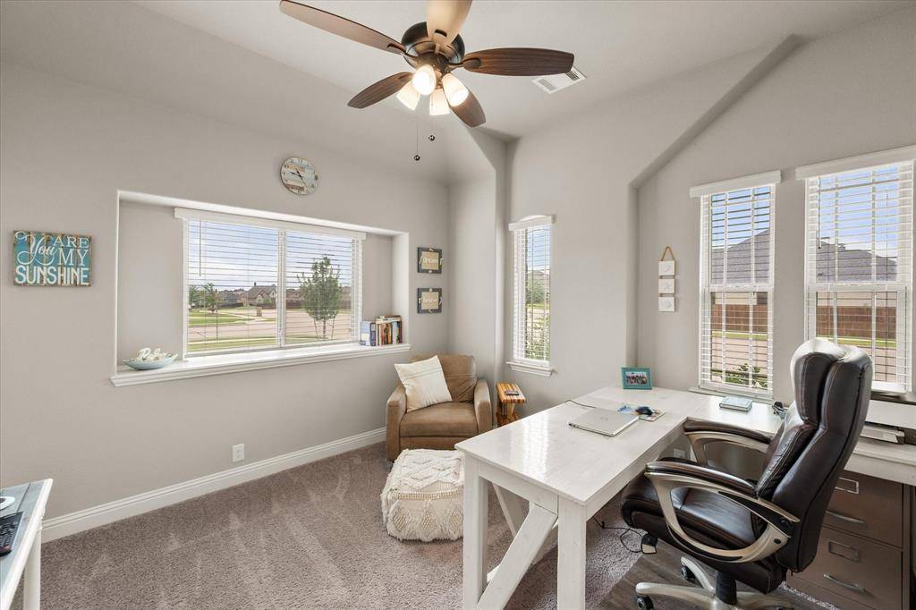 445 Rusty Run Drive, Midlothian, TX 76065