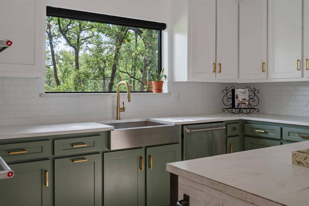 900 E Pioneer Circle, Argyle, TX 76226