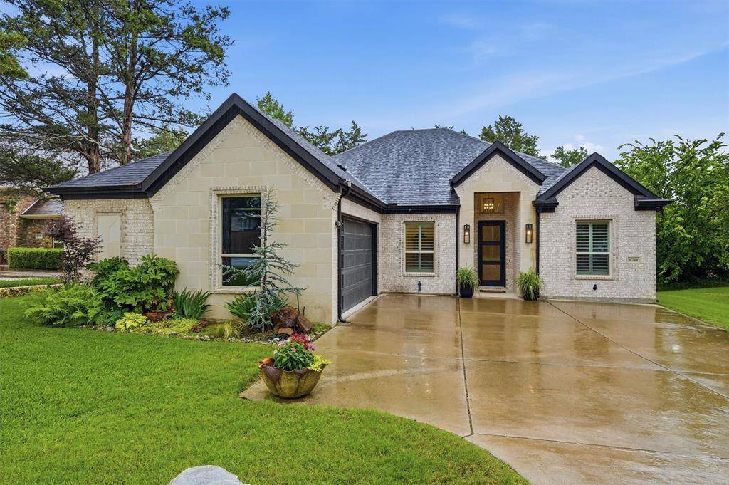 1711 Moreland Drive, Sherman, TX 75090