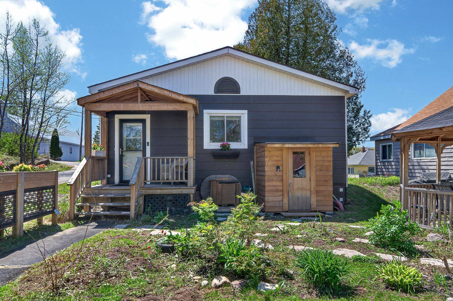 516 High ST W, Georgian Bay, ON P0C 1H0