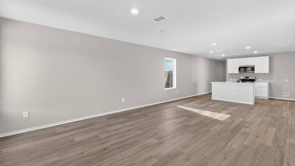 5521 ROLLINS Drive, Denton, TX 76249