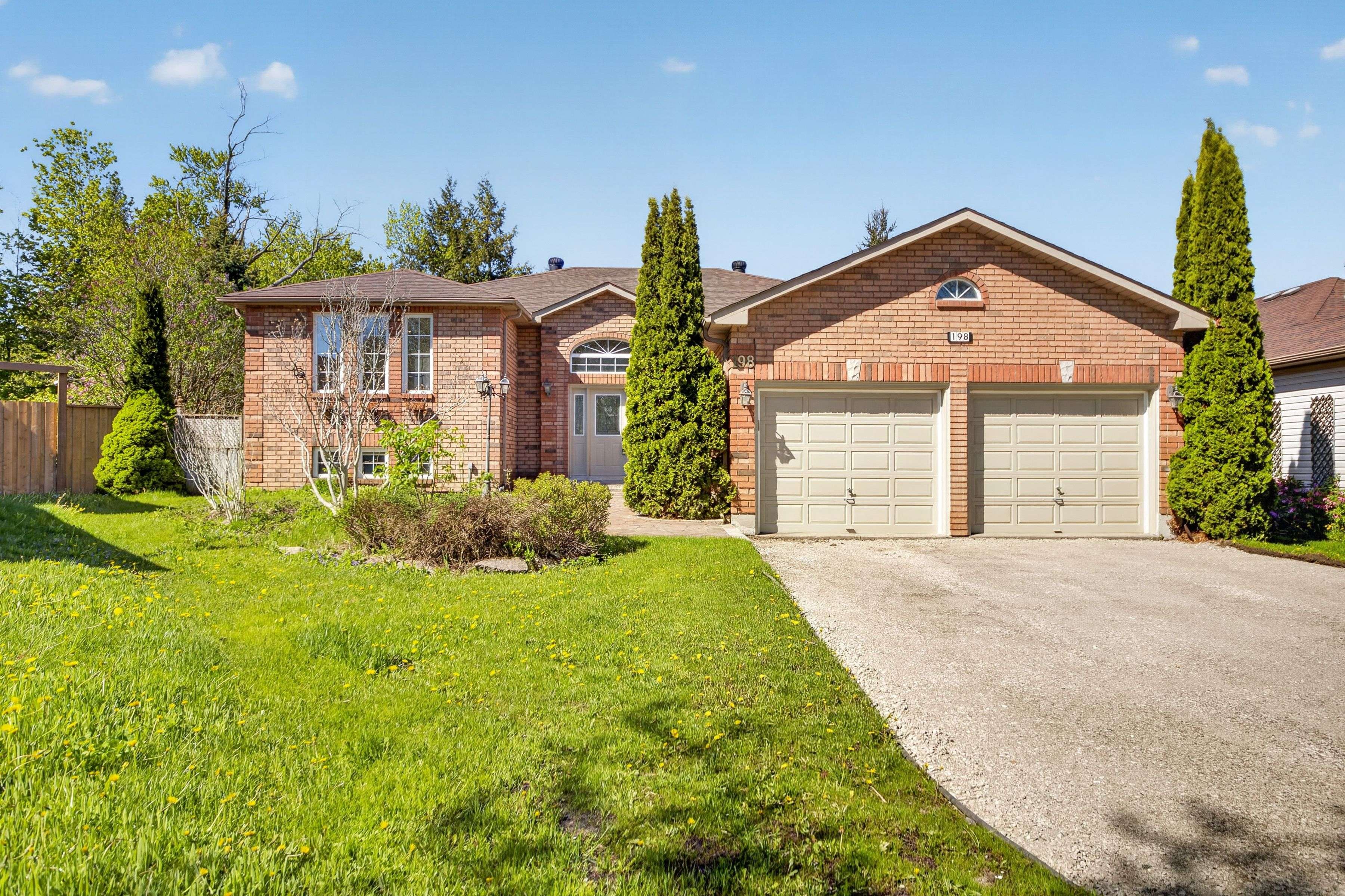 198 Columbia RD, Barrie, ON L4N 8C9