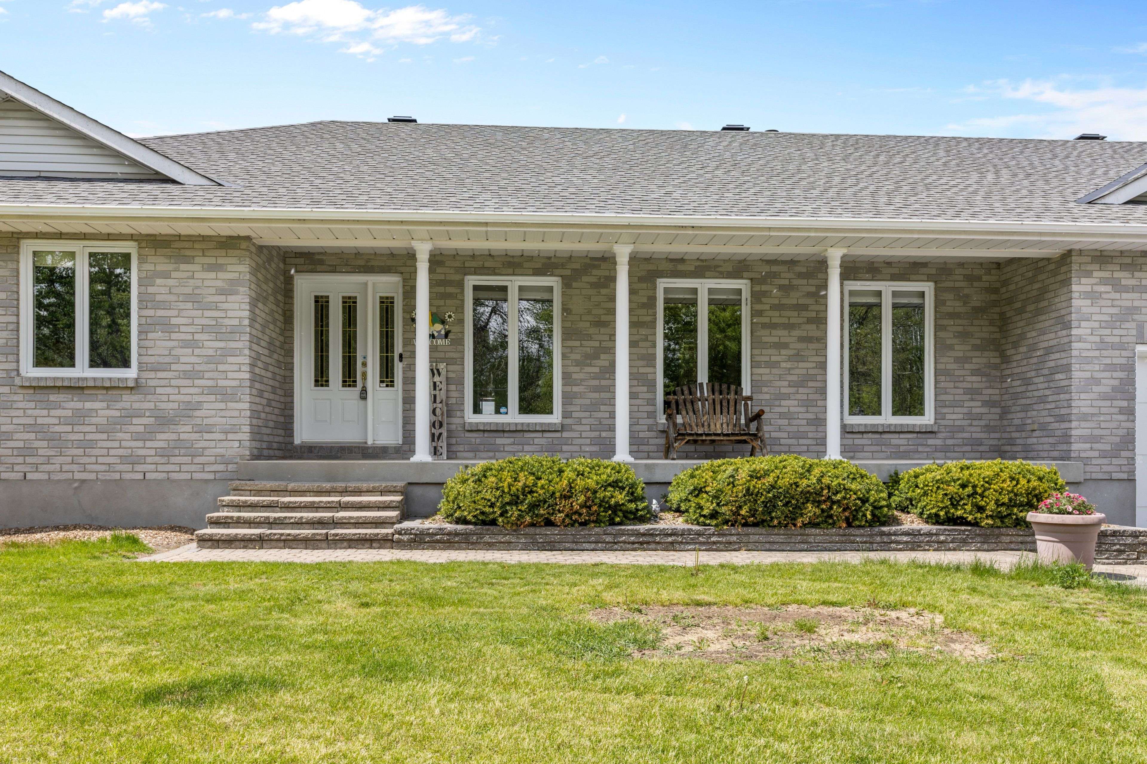 6451 Ottawa ST W, Stittsville - Munster - Richmond, ON K0A 2Z0