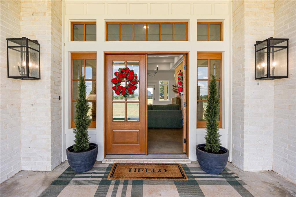 2208 Summerlin Court, Granbury, TX 76048