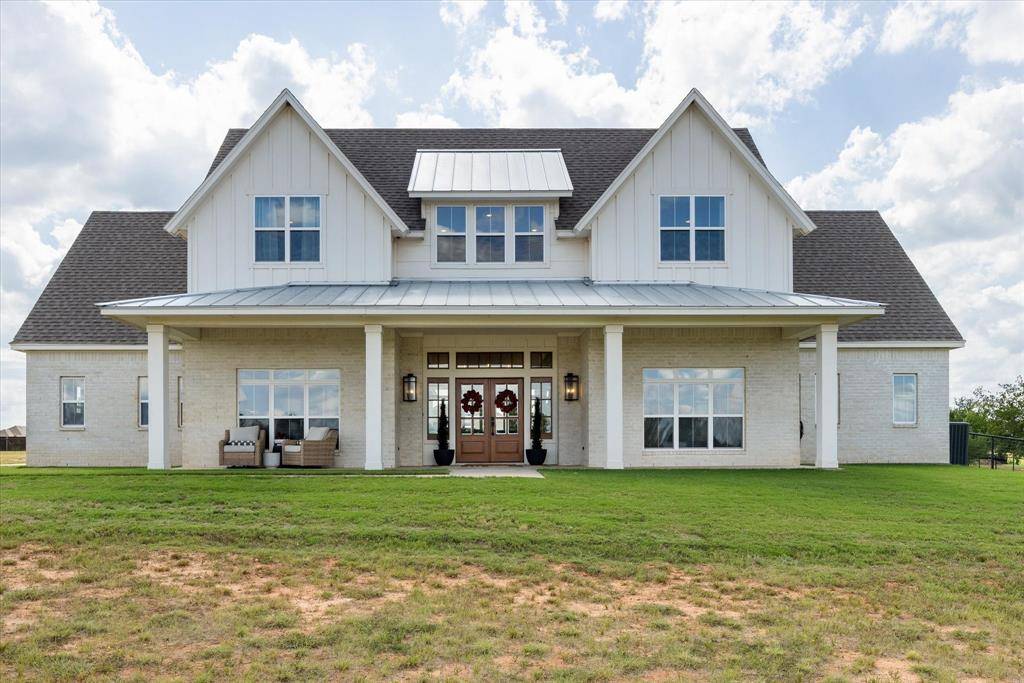 2208 Summerlin Court, Granbury, TX 76048