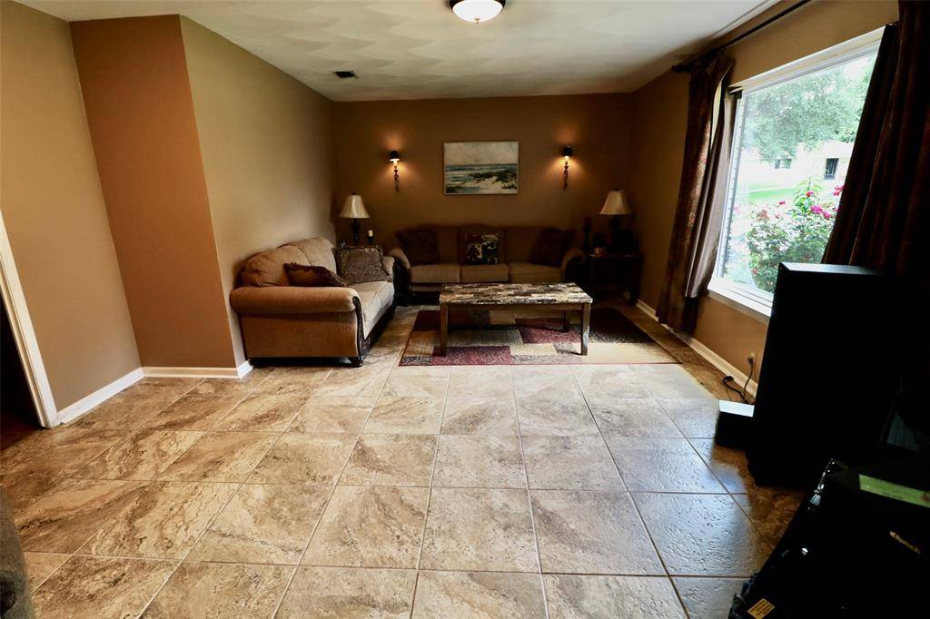 270 26th SE st, Paris, TX 75460