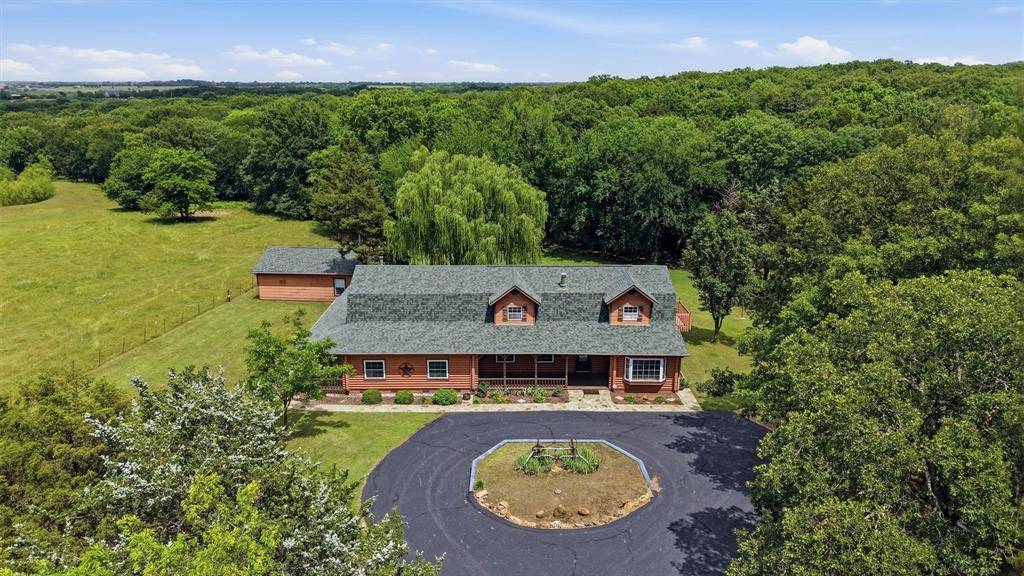 570 Roy Ayres Road, Bells, TX 75414