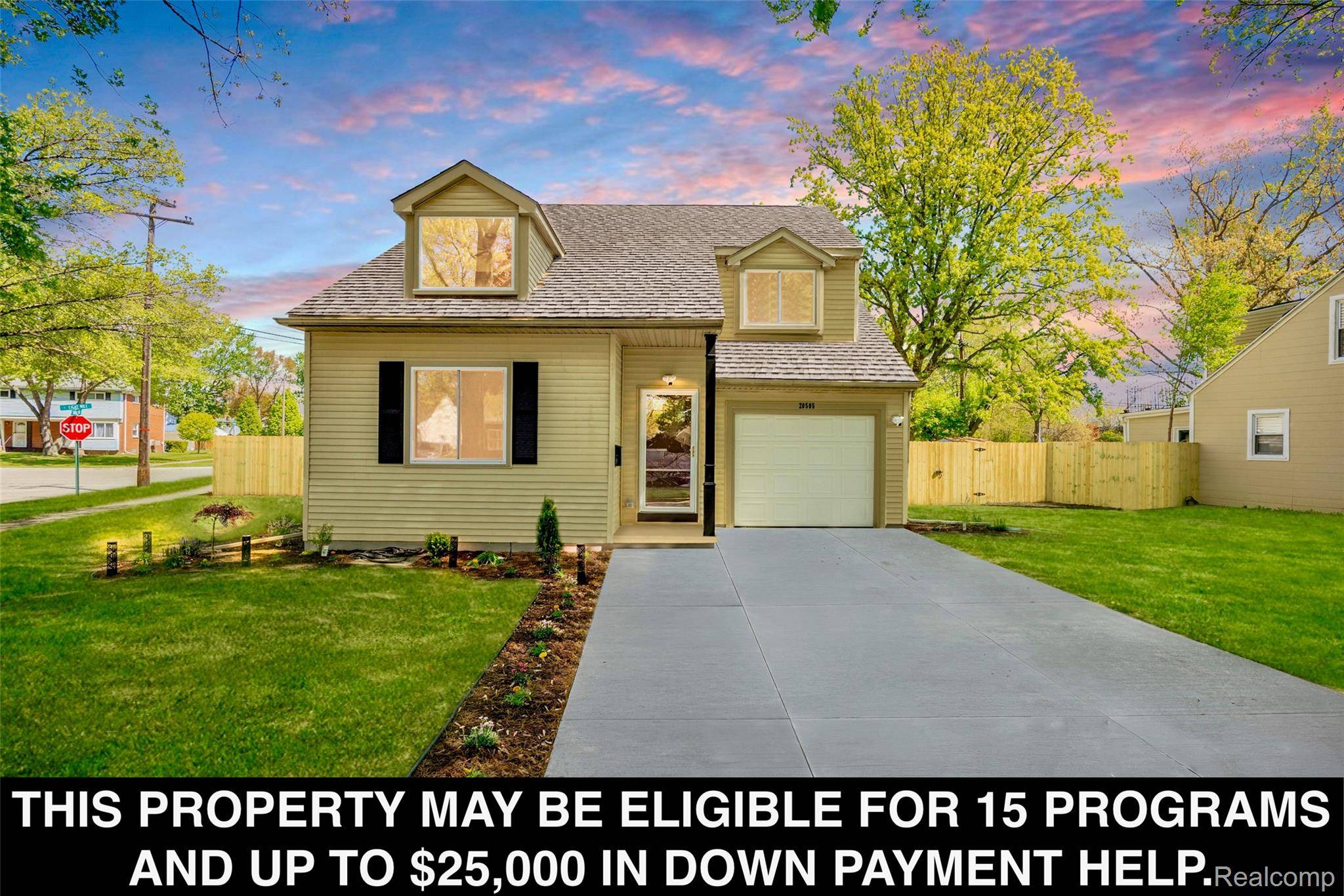 20505 Ridgemont RD, Harper Woods, MI 48225