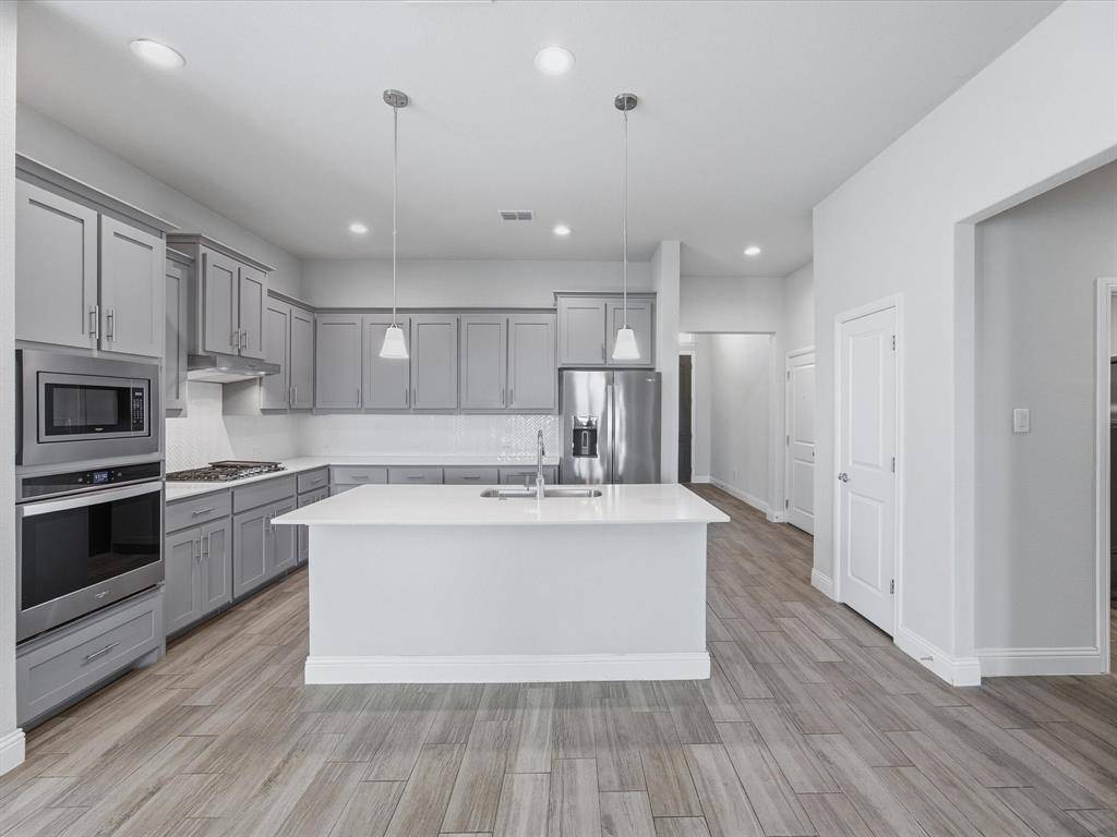 1121 Knightsbridge Road, Argyle, TX 76226