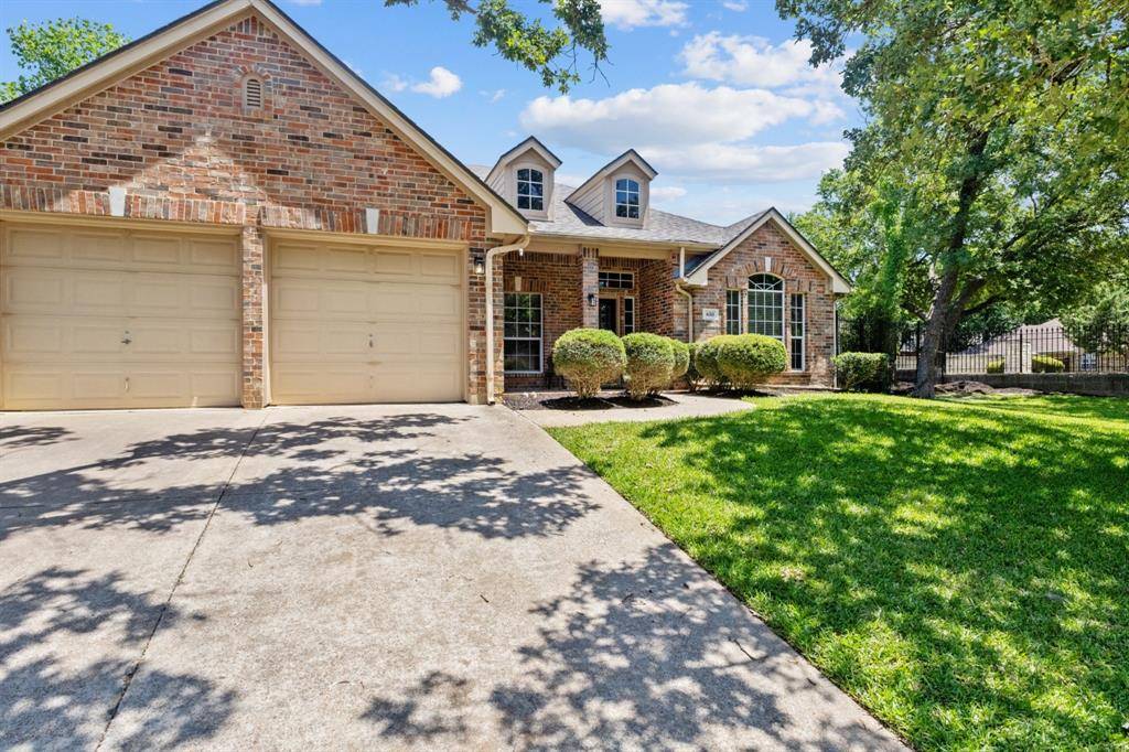 6315 Fannin Drive, Arlington, TX 76001