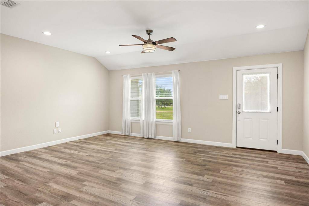1495 Peninsula Drive, Bluff Dale, TX 76433