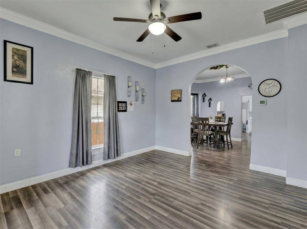 1811 Wesley Street, Greenville, TX 75401