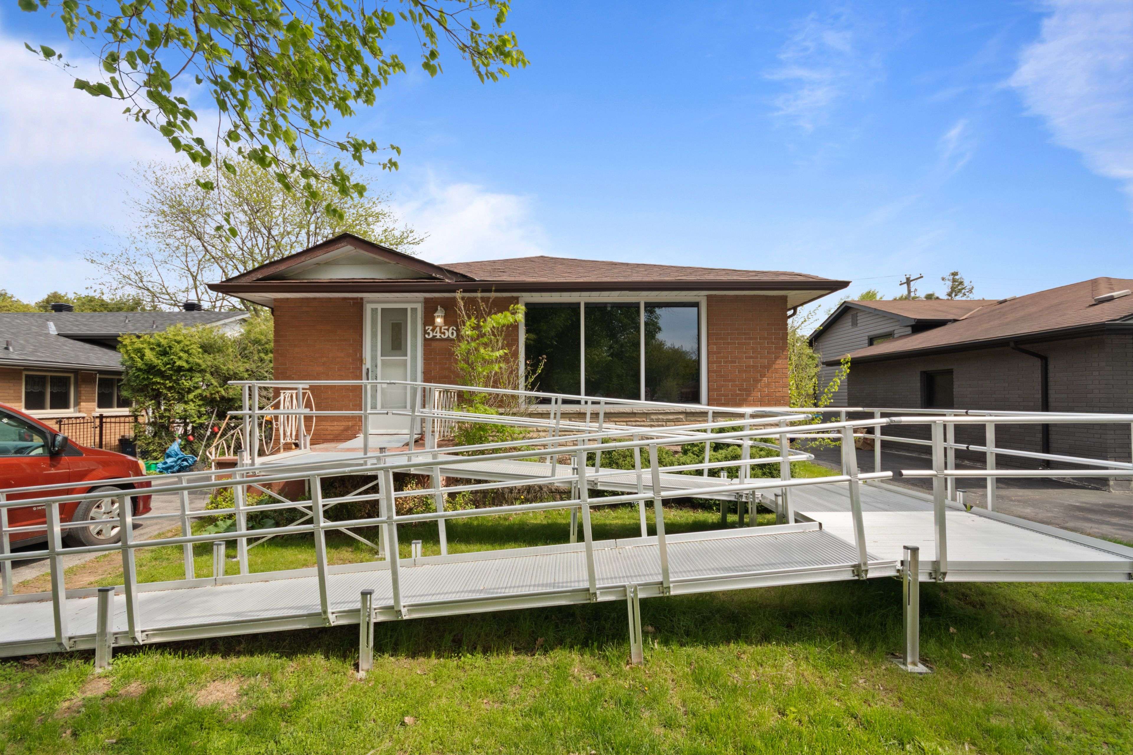 3456 Rexway DR #Upper, Burlington, ON L7N 2L6