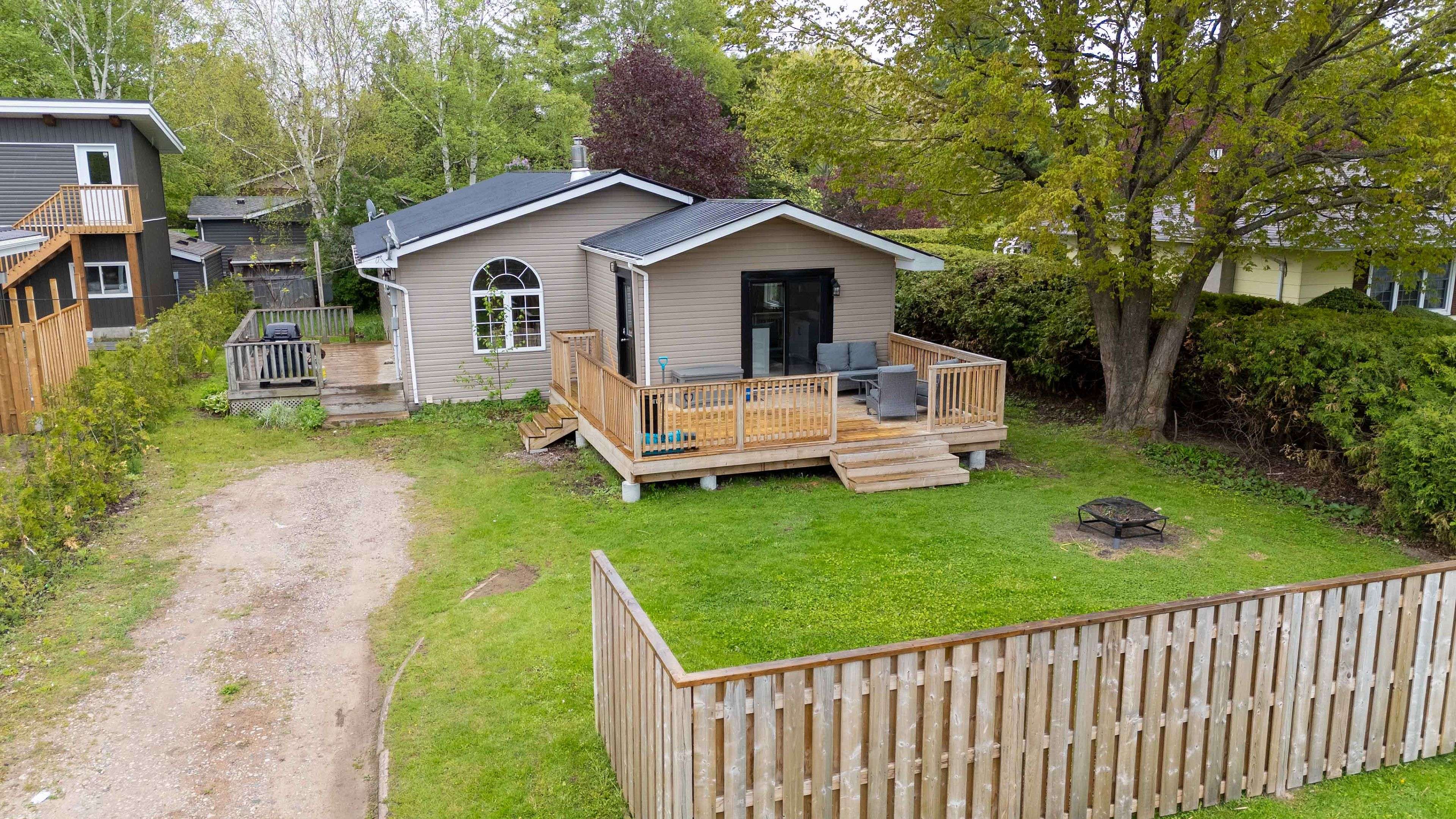 229 Edward ST, Saugeen Shores, ON N0H 2L0